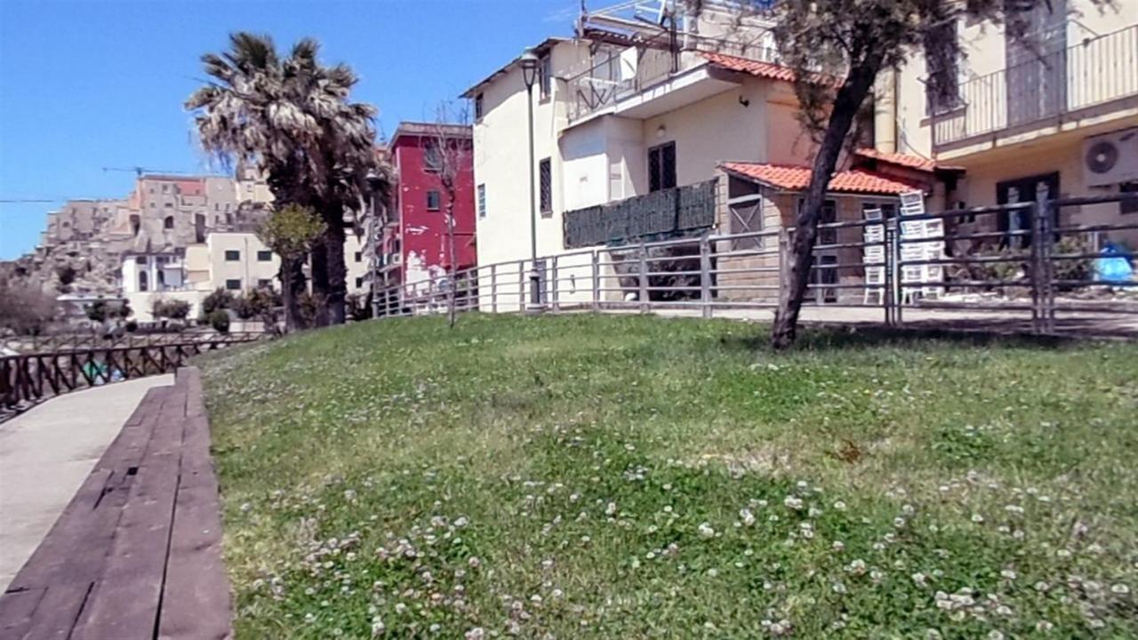 Valerio'S Flat Apartment Поцуоли Екстериор снимка